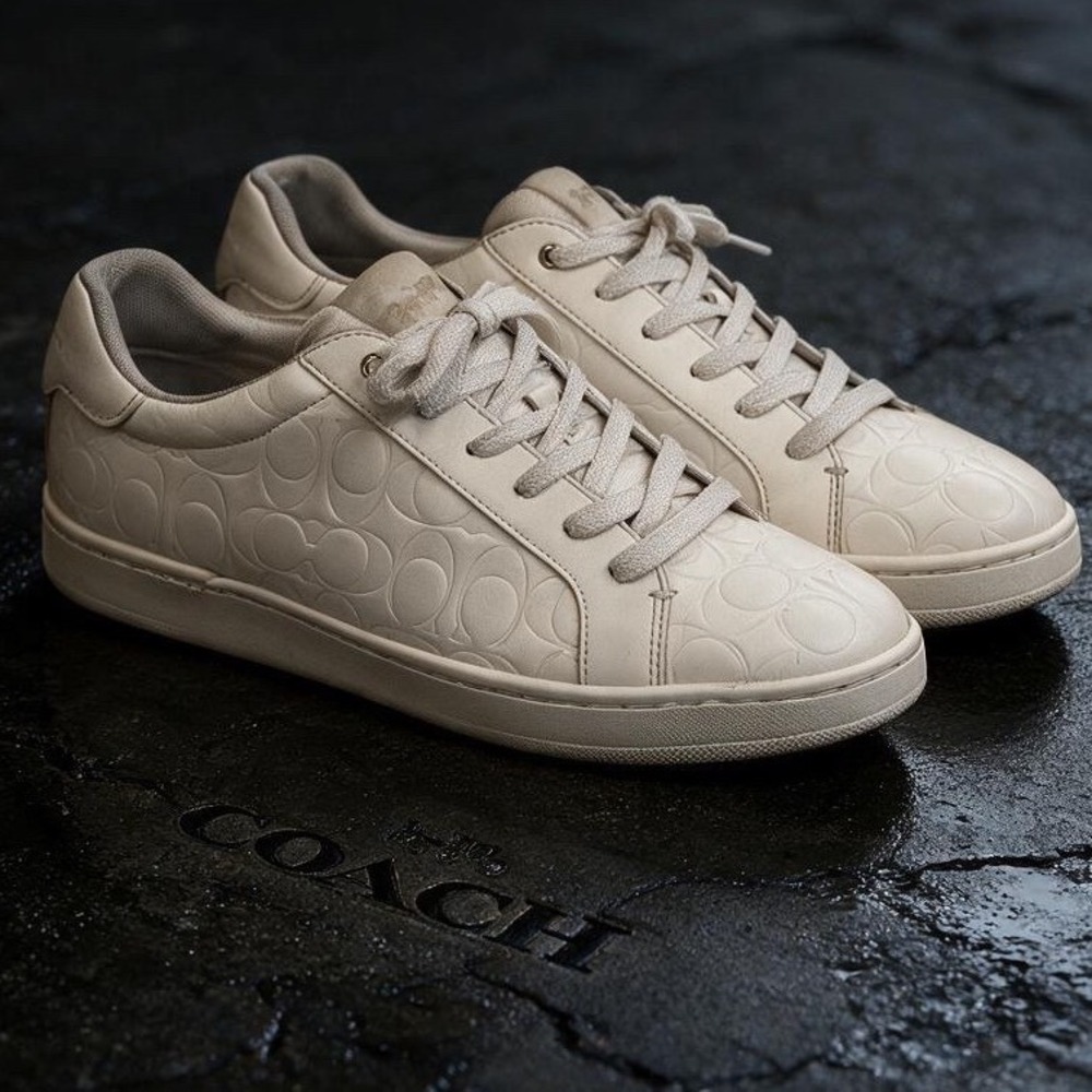 Coach CJ503 Womens Beige Leather Signature C Debossed Low Top Sneakers Size 11B
